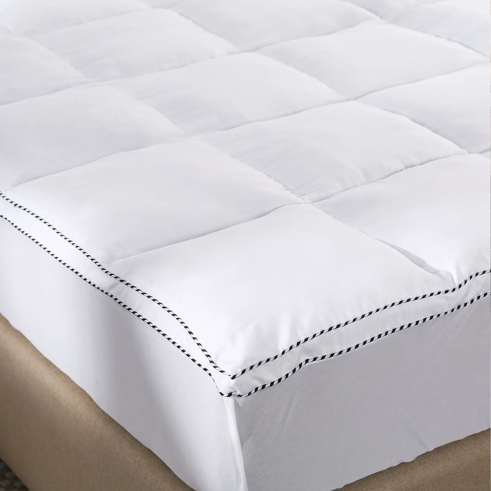 1000GSM Luxury Bamboo Fabric Gusset Mattress Pad Topper Cover | Double | White