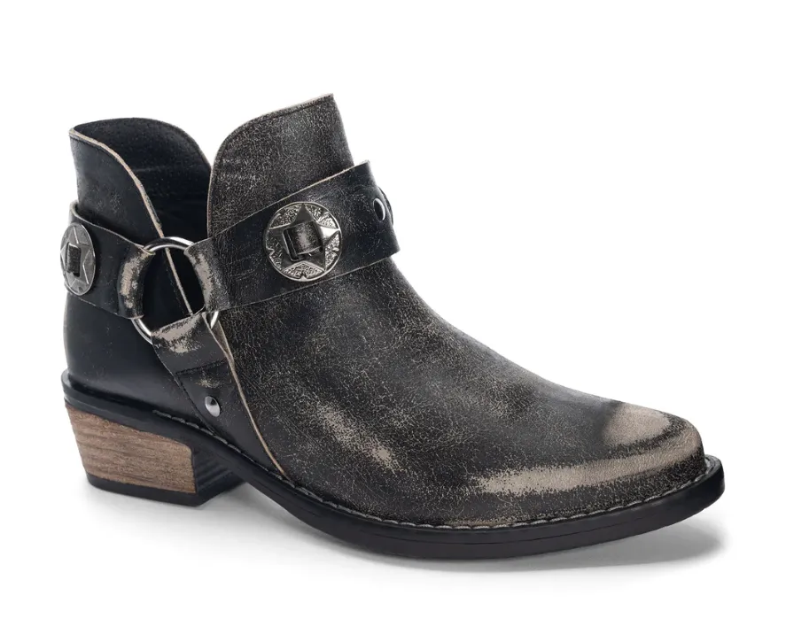 Austin Buff Leather Black Booties